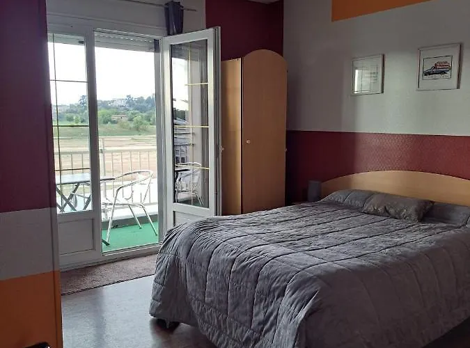 Le Petit Pecheur Hotel 2*