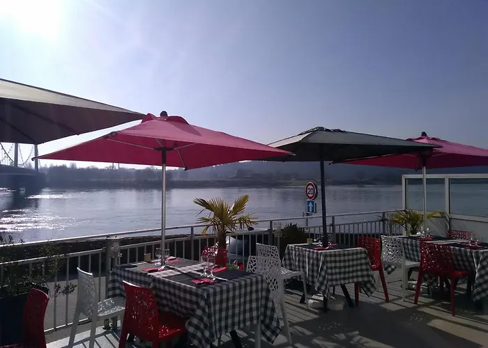 מלון Le Petit Pecheur 2*